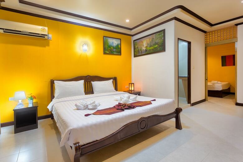 Hotel Grand Orchid Inn