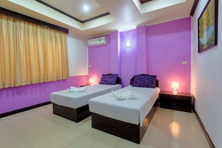 Hotel Grand Orchid Inn