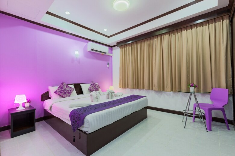 Hotel Grand Orchid Inn