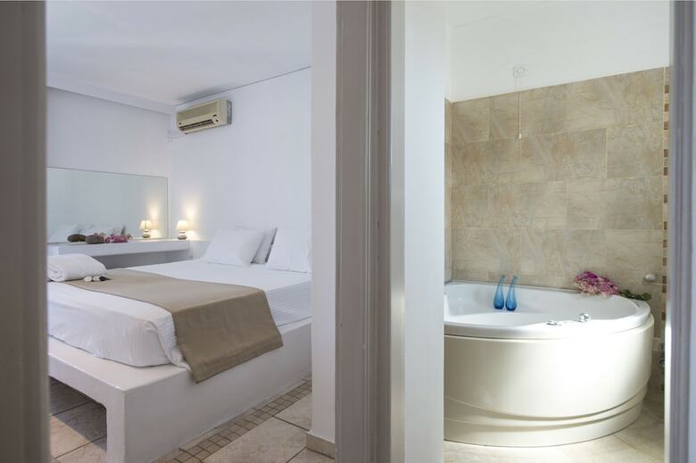Hotel Kanale's Rooms And Suites