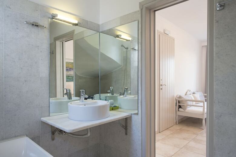 Hotel Kanale's Rooms And Suites