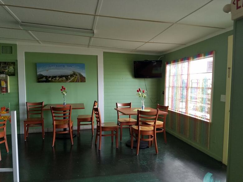 Motel Lakeside Inn And Cafe
