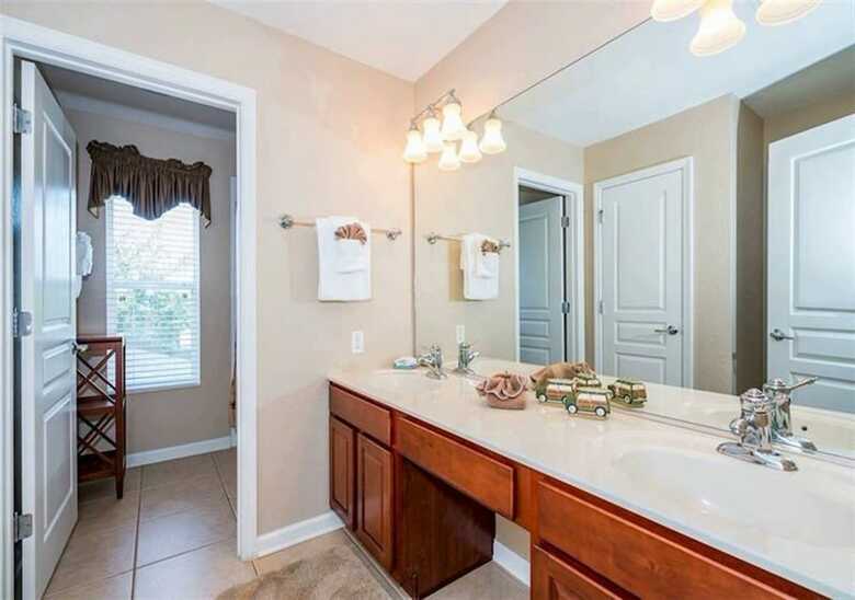 Loyalty Vacation Homes Davenport