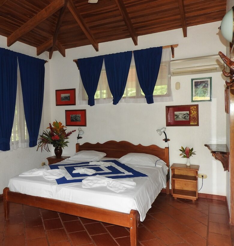 Hotel De Campo Ca�o Negro