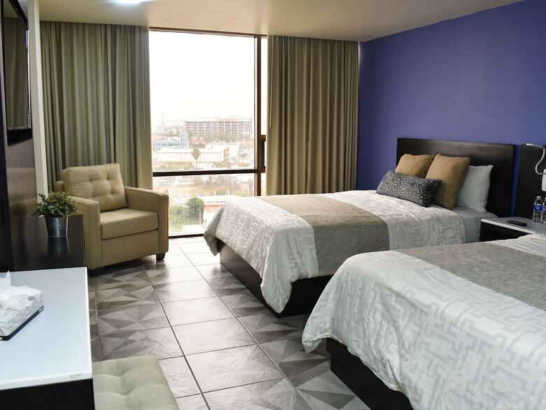 Hotel Corona Plaza