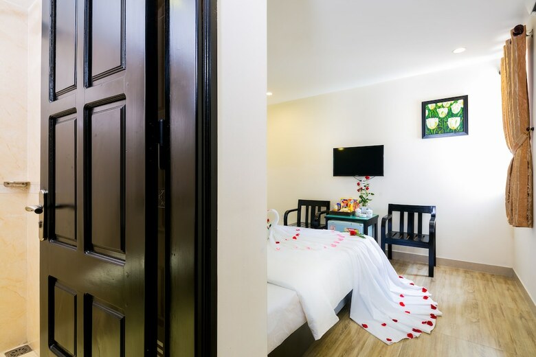 Hotel La Maison Da Nang Beach