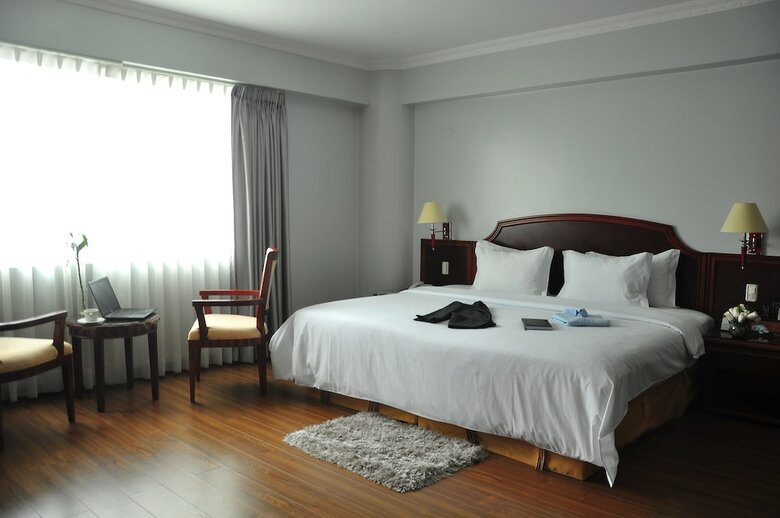 Kingdom Hotel