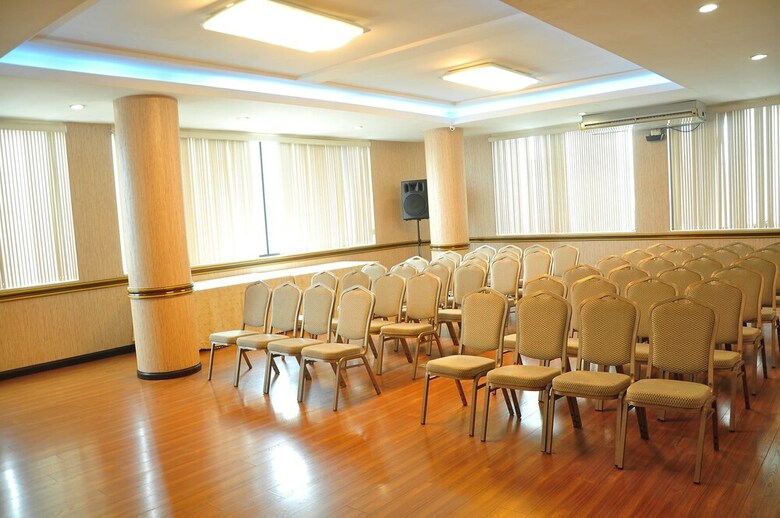 Kingdom Hotel