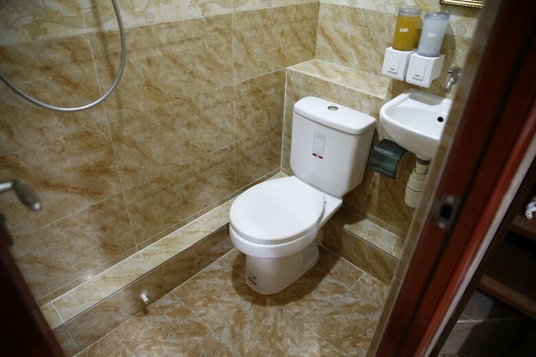 Sandhu Hotel