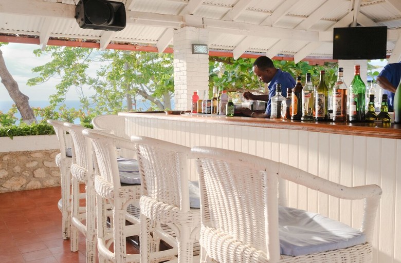 Hotel Wahoo Bay Beach Club & Resort