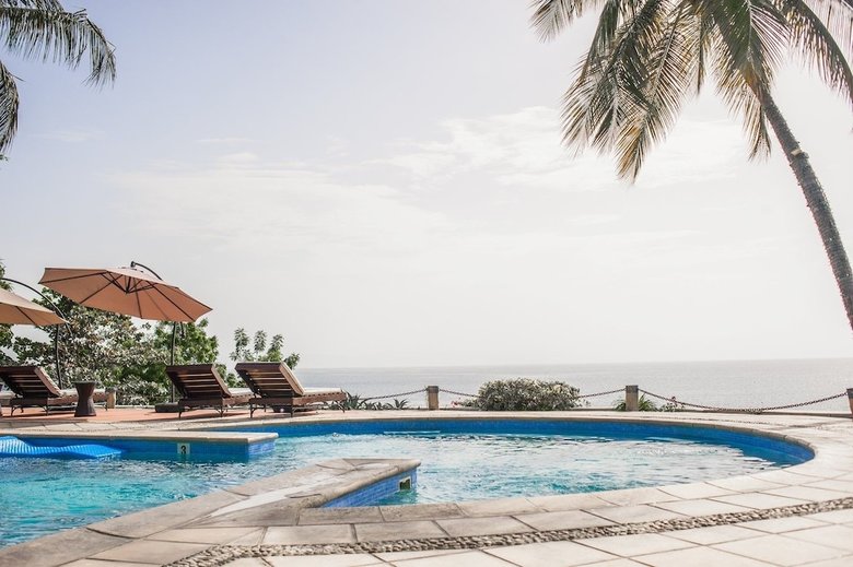 Hotel Wahoo Bay Beach Club & Resort