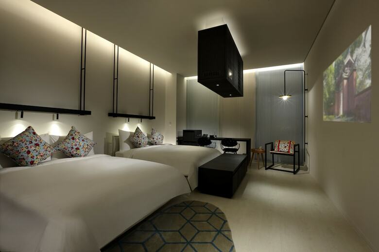 Hotel The Place Tainan