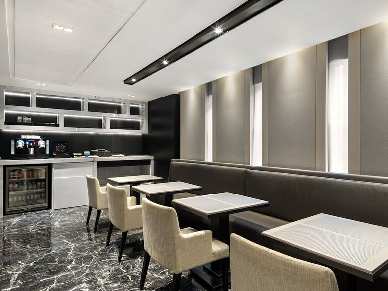 Hotel One96