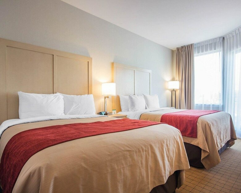 Hotel Comfort Inn & Suites