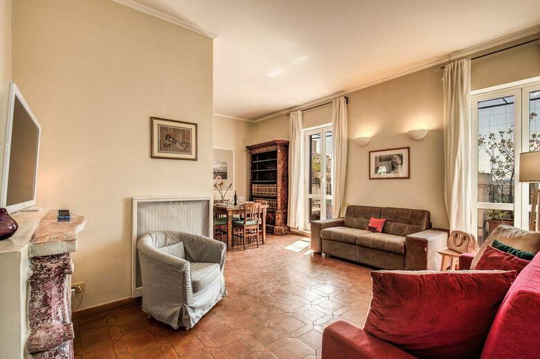 Tritone Top House