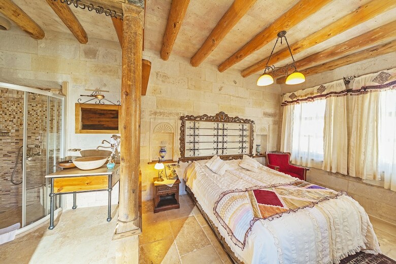 Mithra Cave Hotel - Special Class
