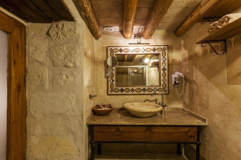Mithra Cave Hotel - Special Class