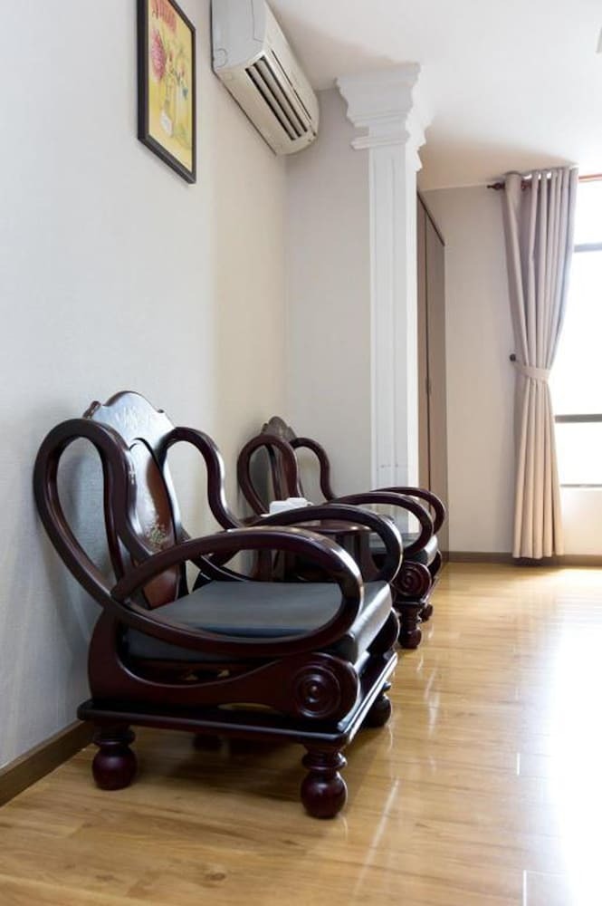 Little Brick Saigon Hotel