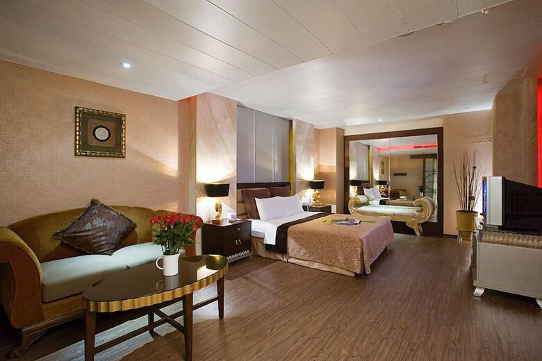 Hotel Crystal Motel