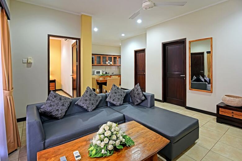 Aparthotel Kuta Townhouse Apartments