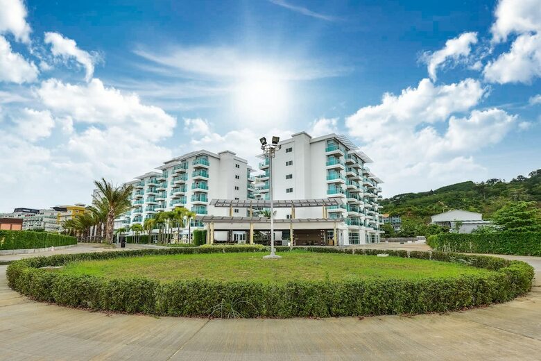 Hotel Fishermen's Harbour Urban Resort