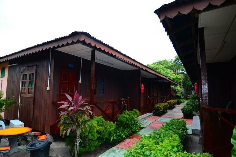 Hotel Purnama Beach Resort