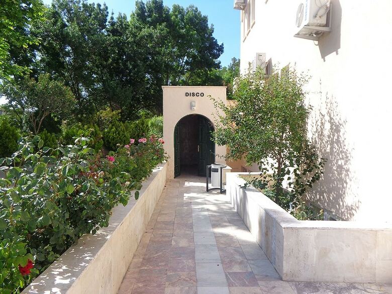 Floria Hotel