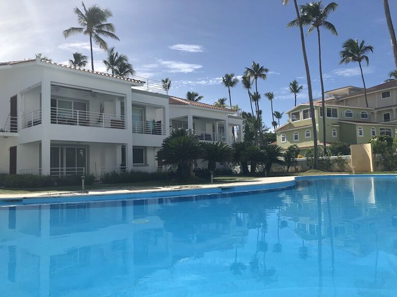 Villa Los Corales Tropical Beach Resort & Spa