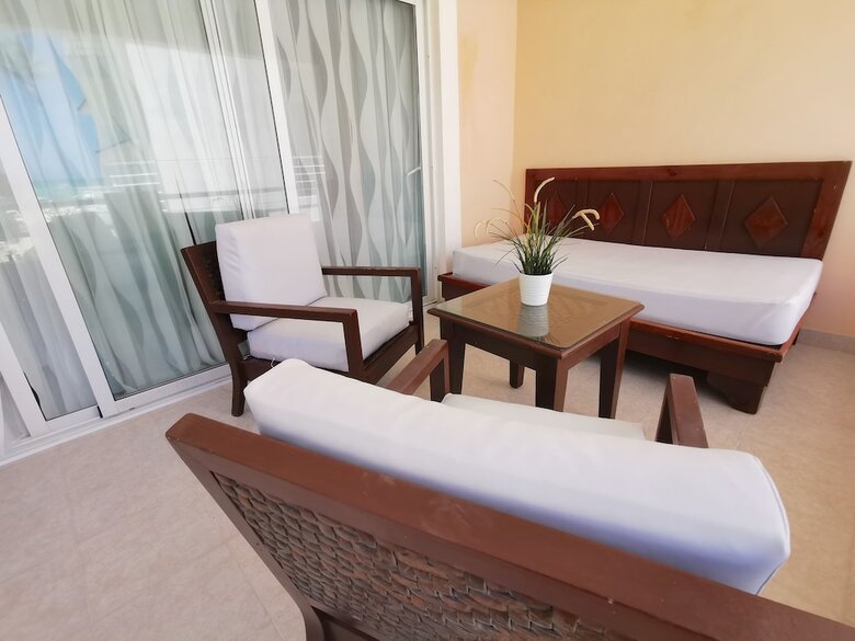 Villa Los Corales Tropical Beach Resort & Spa