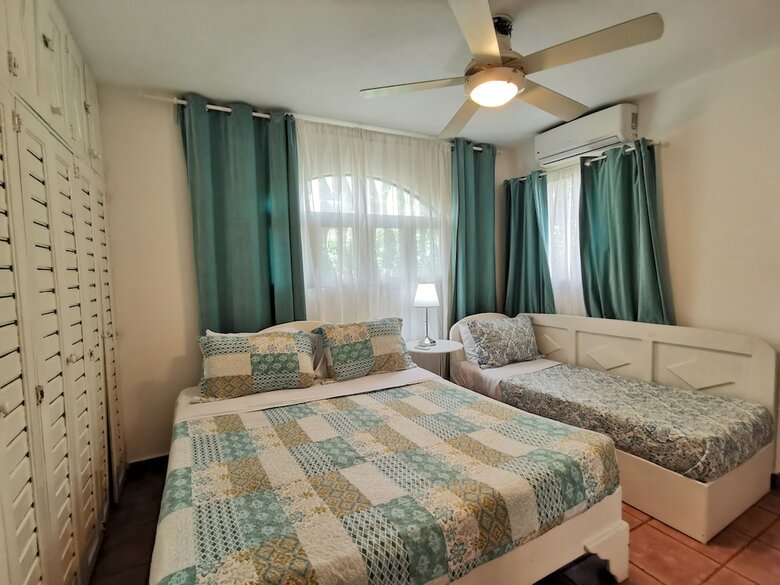 Villa Los Corales Tropical Beach Resort & Spa