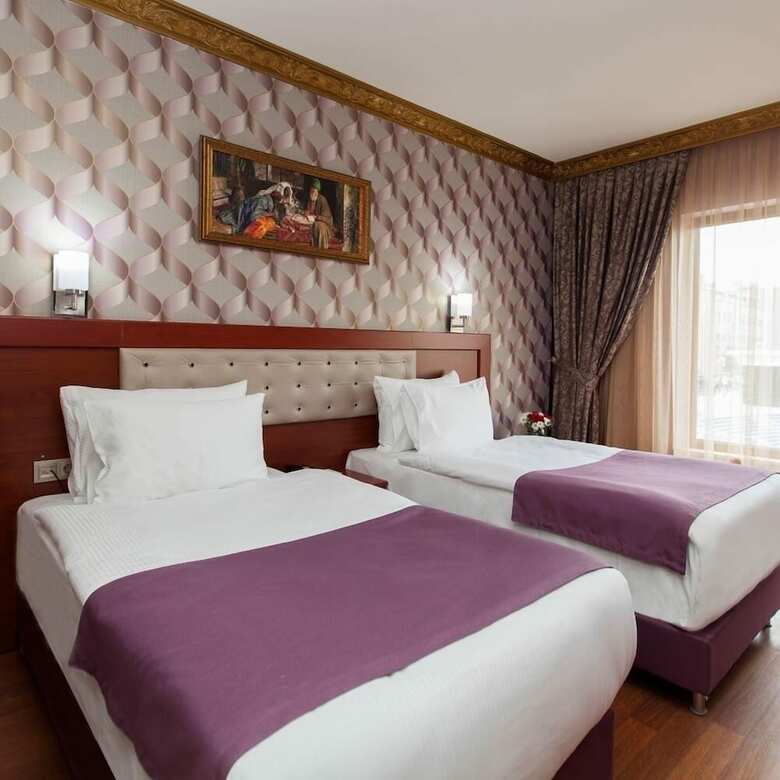 Alrazi Hotel