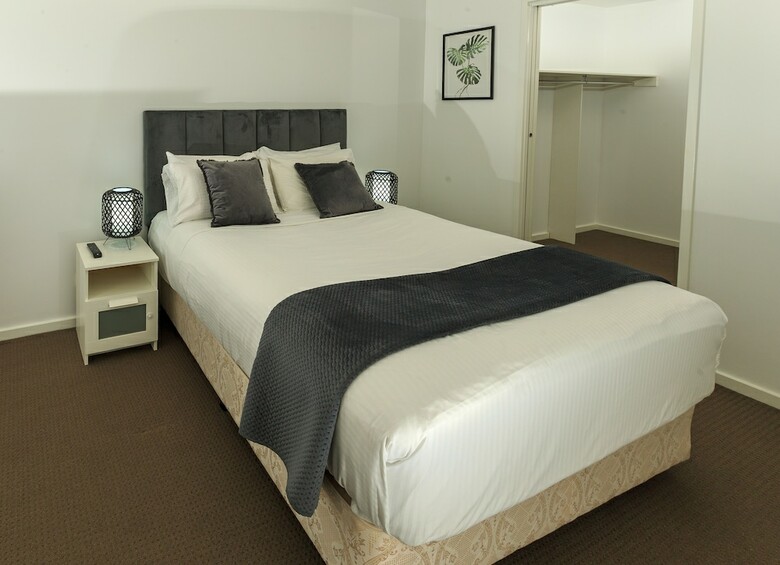 Waterfront Melbourne Apartments