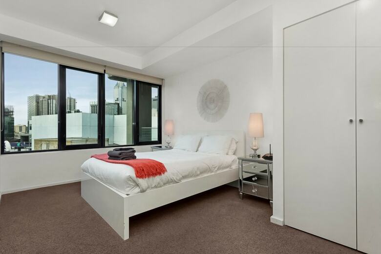Waterfront Melbourne Apartments