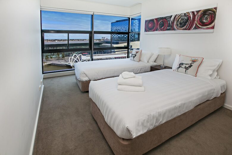Waterfront Melbourne Apartments