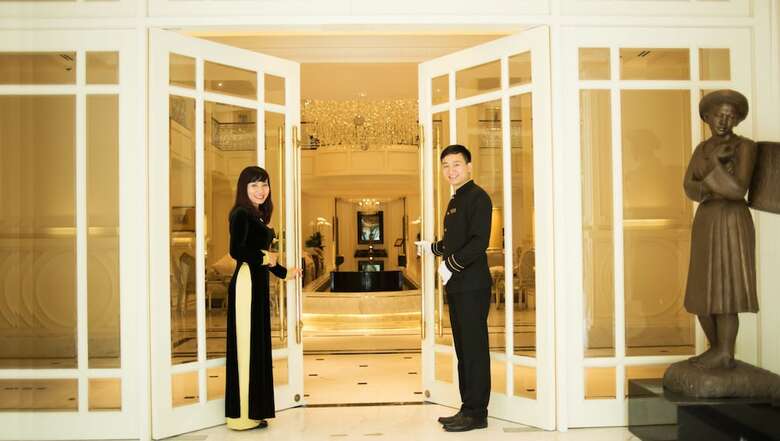 Apricot Hotel