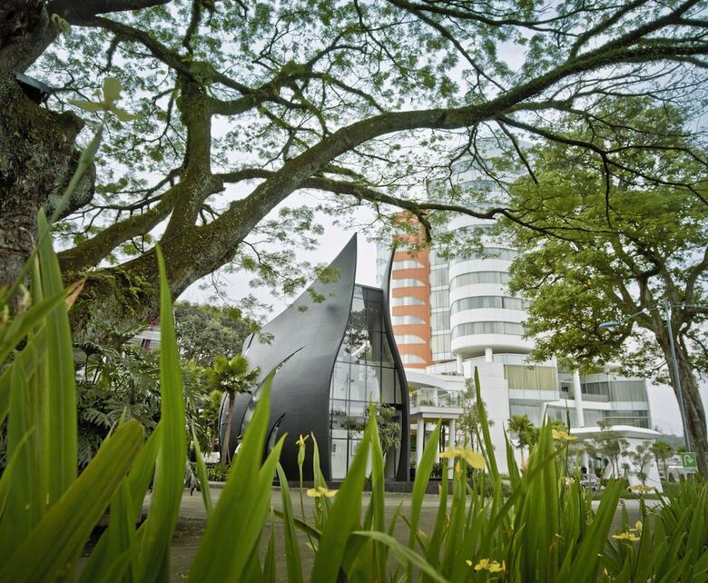 Sensa Hotel