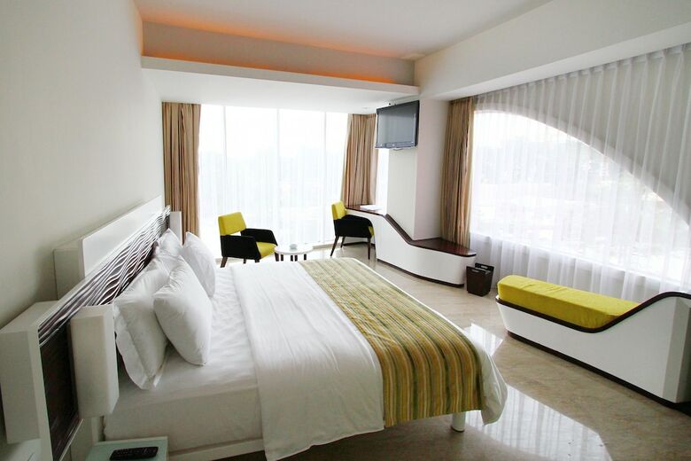 Sensa Hotel