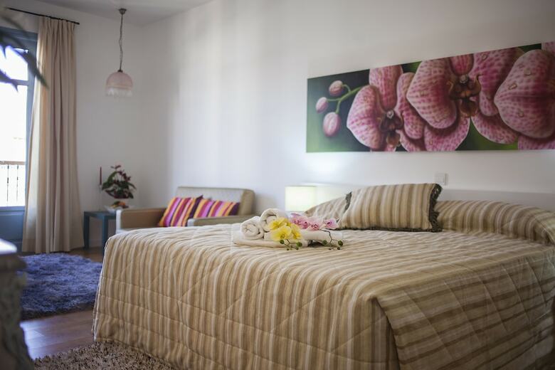 Apartamentos Operetta House