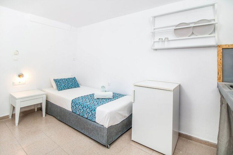 Hotel Tinas Plus - Ex Tinas Studios