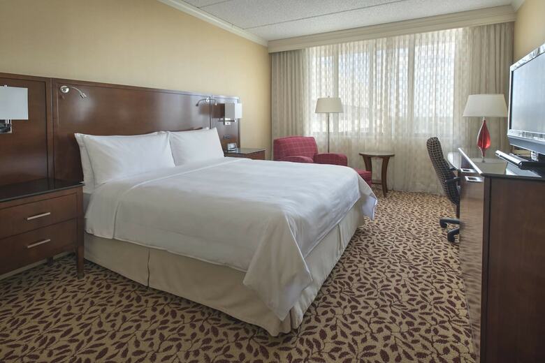Hotel Long Island Marriott