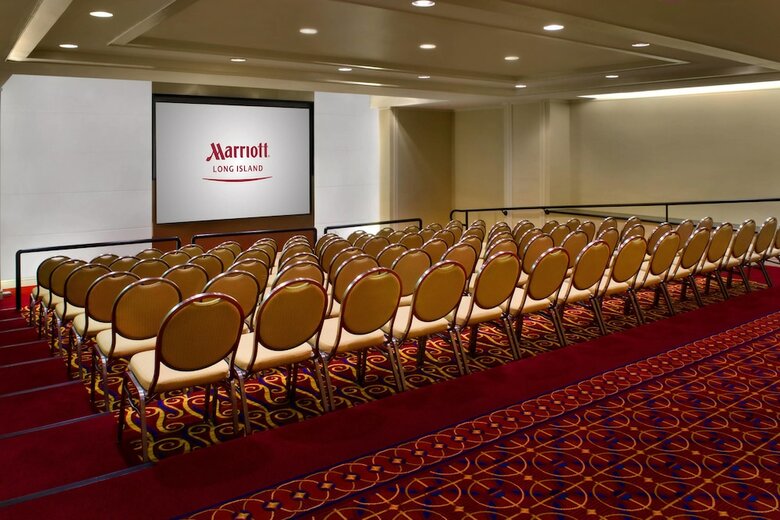 Hotel Long Island Marriott