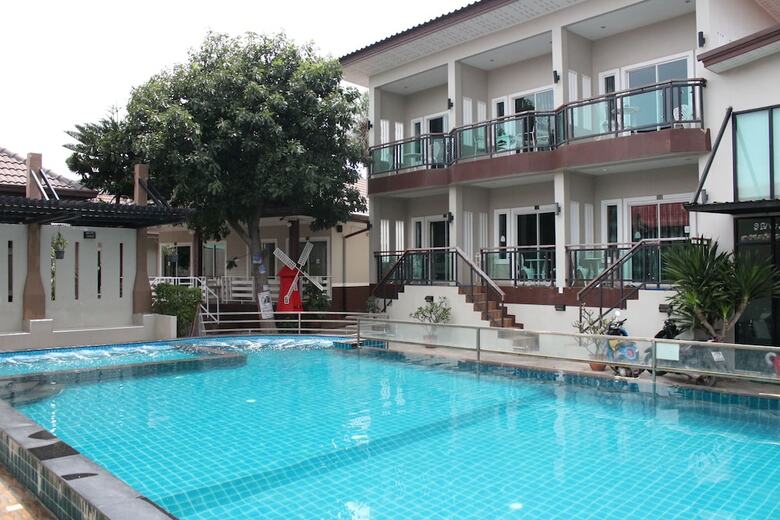 Hotel Bee Orchid Pool Villa