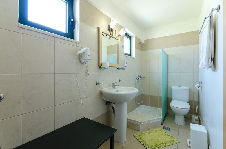 Aparthotel Estate Kares