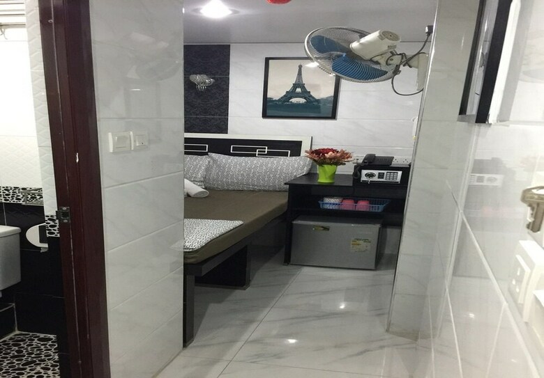Hotel Skylark