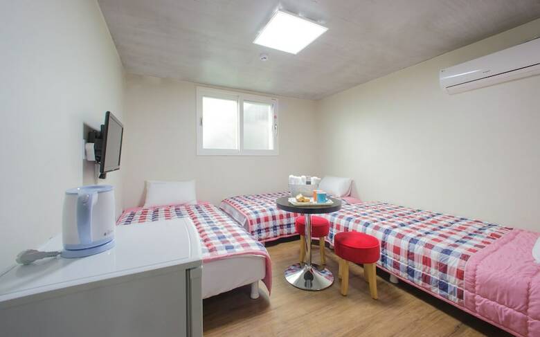 Hostal Kw Hongdae Line Hostel