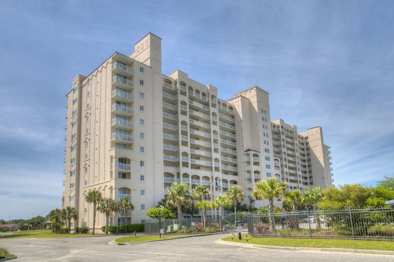 Barefoot Resort By Palmetto Vacations