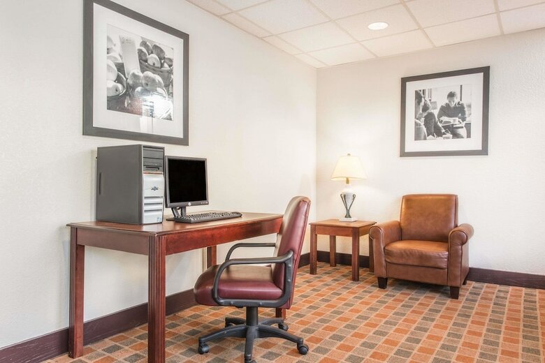Hotel Baymont By Wyndham Cincinnati