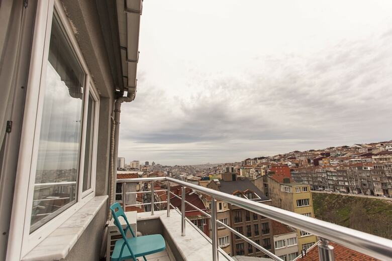 Cimen Apartments
