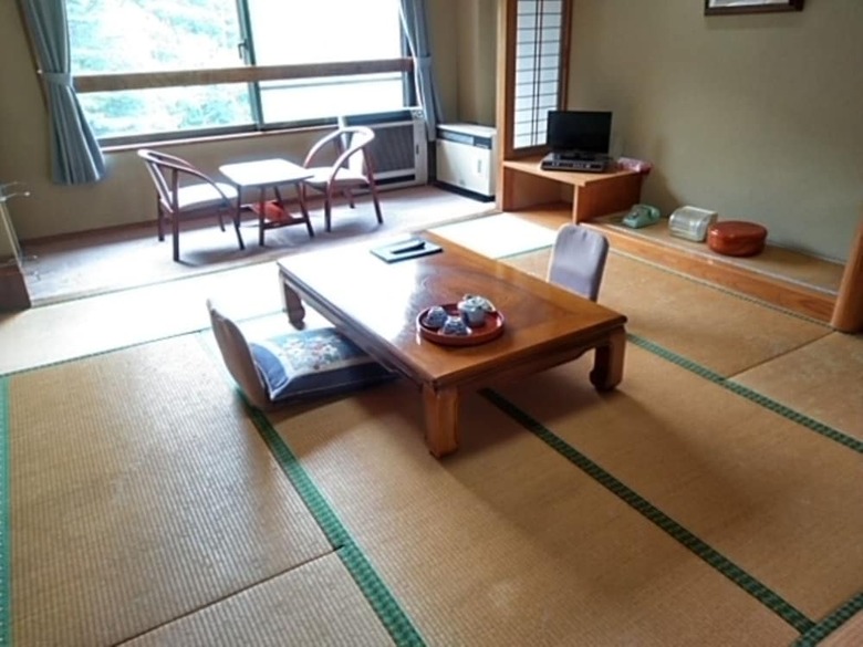 Komagane Onsen Hotel
