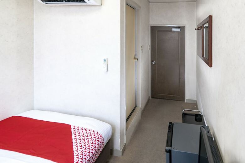 Oyo Business Hotel Suehiro Matsuyama